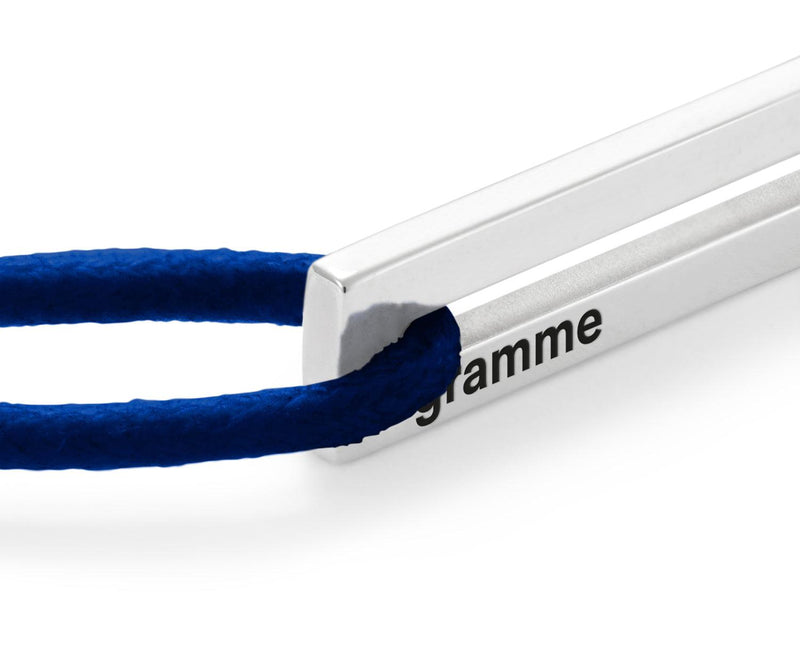 perforated electric blue cord bracelet le 1.7g